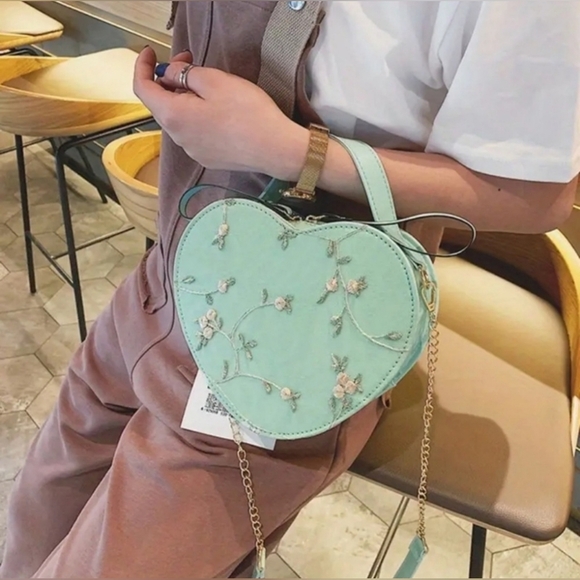 Handbags - Elegant Heart-Shaped Mint Green Embroidered Bag